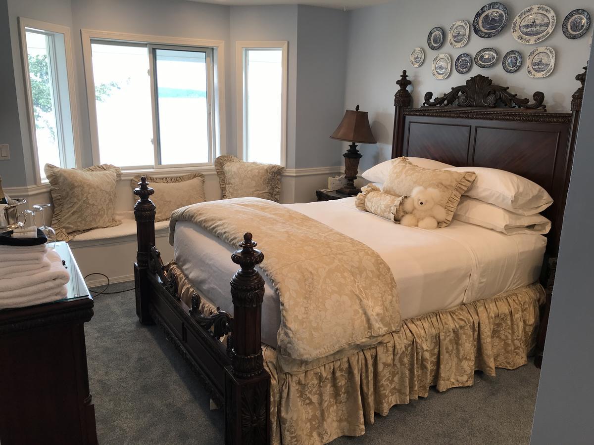 Sea Mist Waterfront B&B Camano ภายนอก รูปภาพ